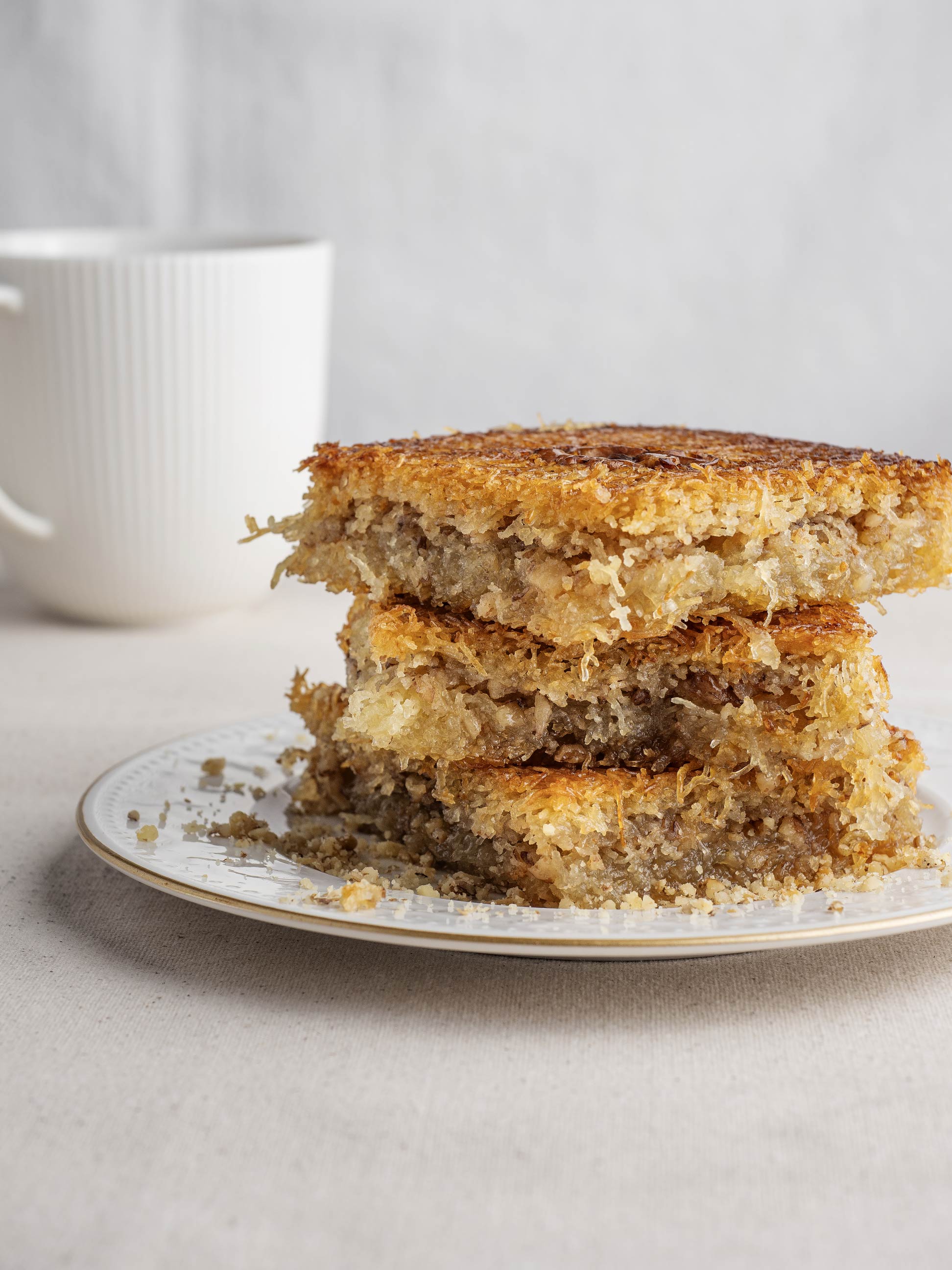 Saytad Cevizli Düz Kadayıf — altın renkli tel hamur, bol ceviz iç