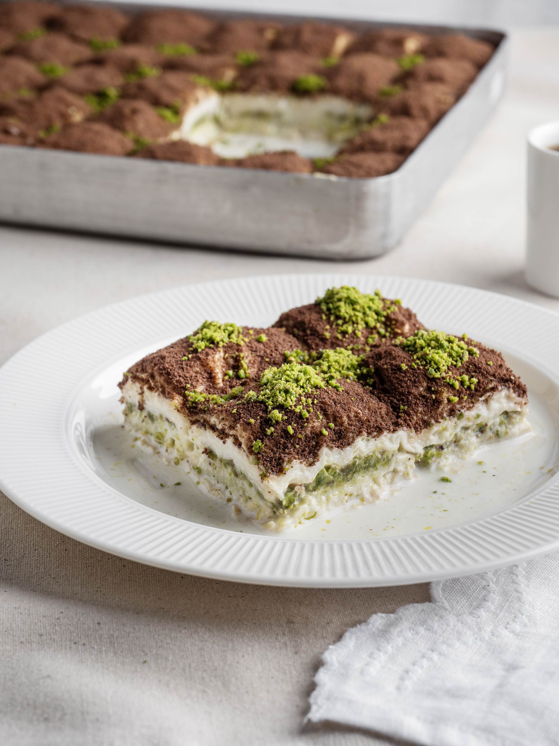 Saytad Dağ Meyveli Soğuk Baklava — yaban meyveli soğutulmuş fıstıklı baklava